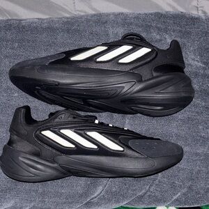Adidas Ozelia Black and Carbon Sneakers size 9.5